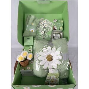 Spa Gifts for Women Bath Gift Set, Relaxing Spa Gift Baskets Home Bath Socks